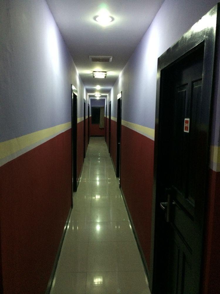 Hollywood Hotel Jakarta Eksteriør bilde