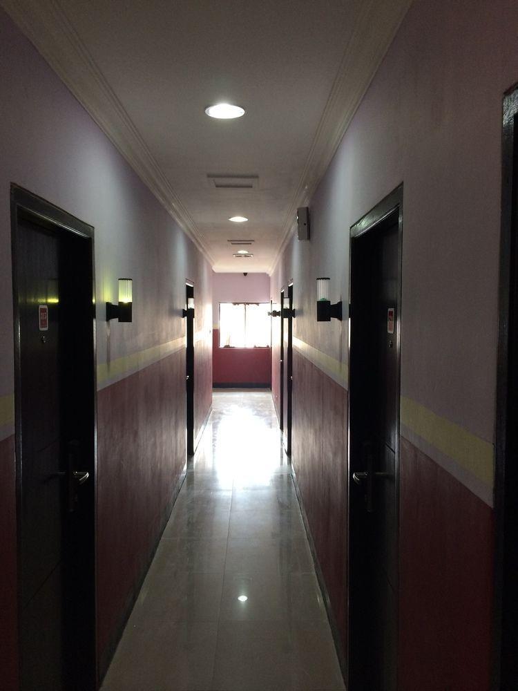 Hollywood Hotel Jakarta Eksteriør bilde