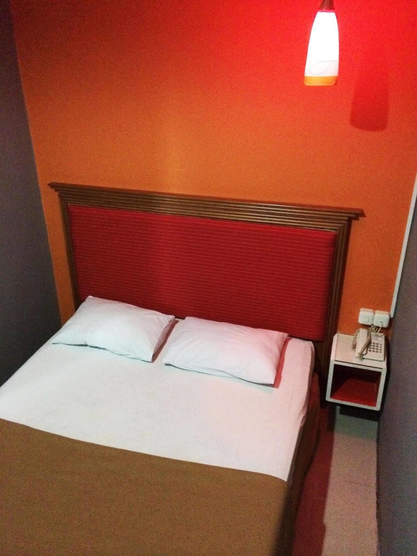Hollywood Hotel Jakarta Eksteriør bilde